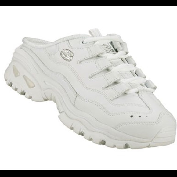 skechers slip on tennis shoes